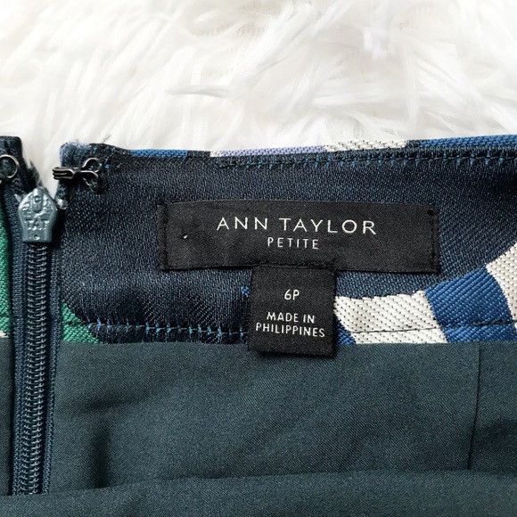 Ann Taylor A skirt - Picture 2 of 5